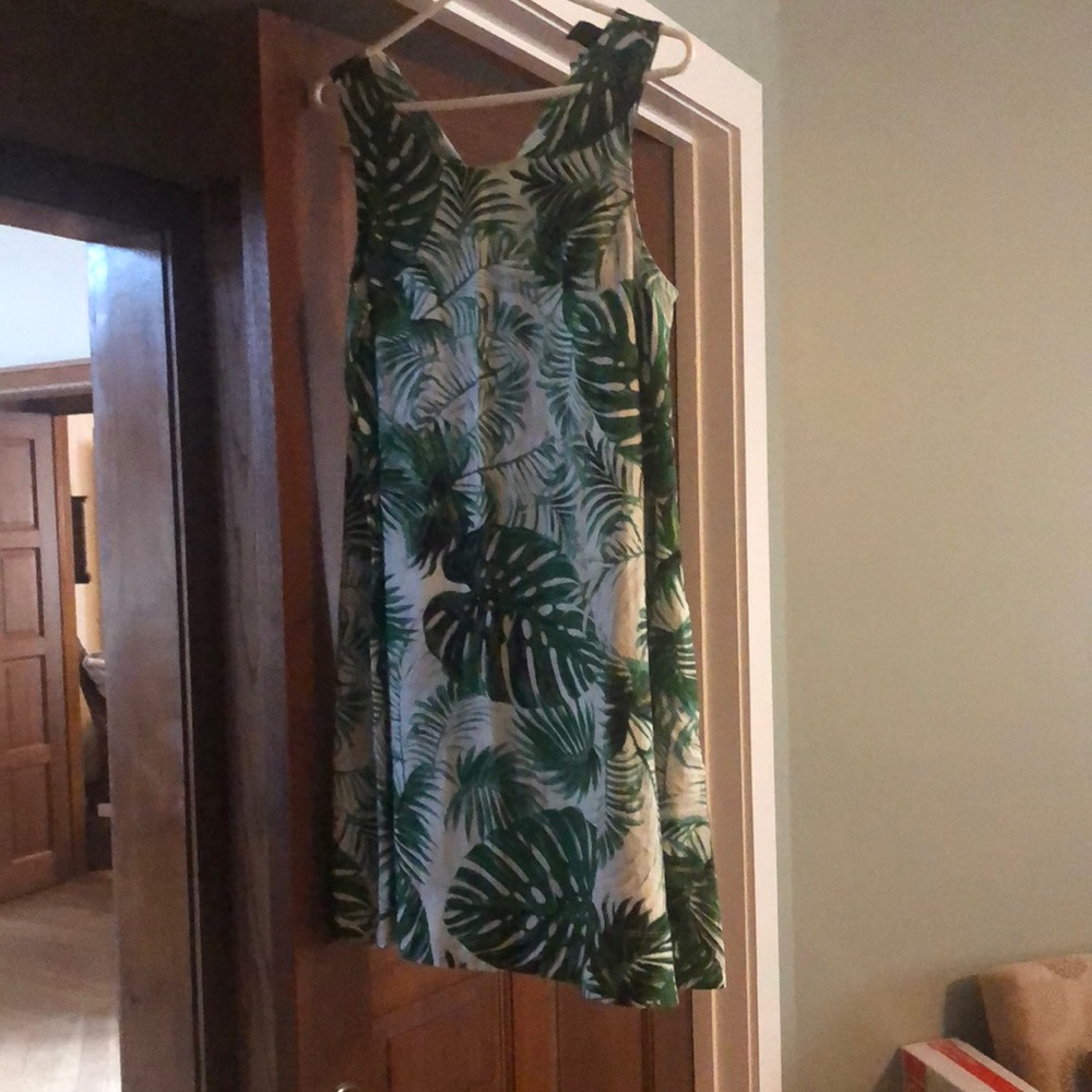 Sleeveless, linen like summer dress